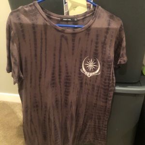 Woman’s obey shirt